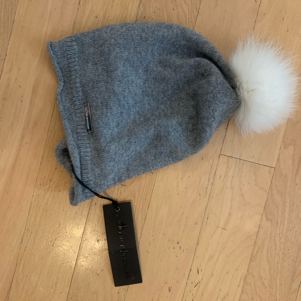 Brand new moose knuckles beanie with real rabbit ball for top